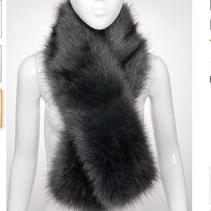 ♥️♥️♥️♥️HOST PICK.  ♥️ bought at mall boutique